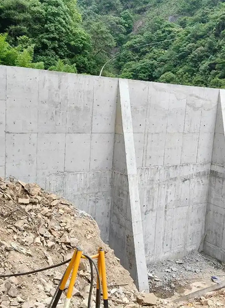 漯河郾城区重力式挡土墙